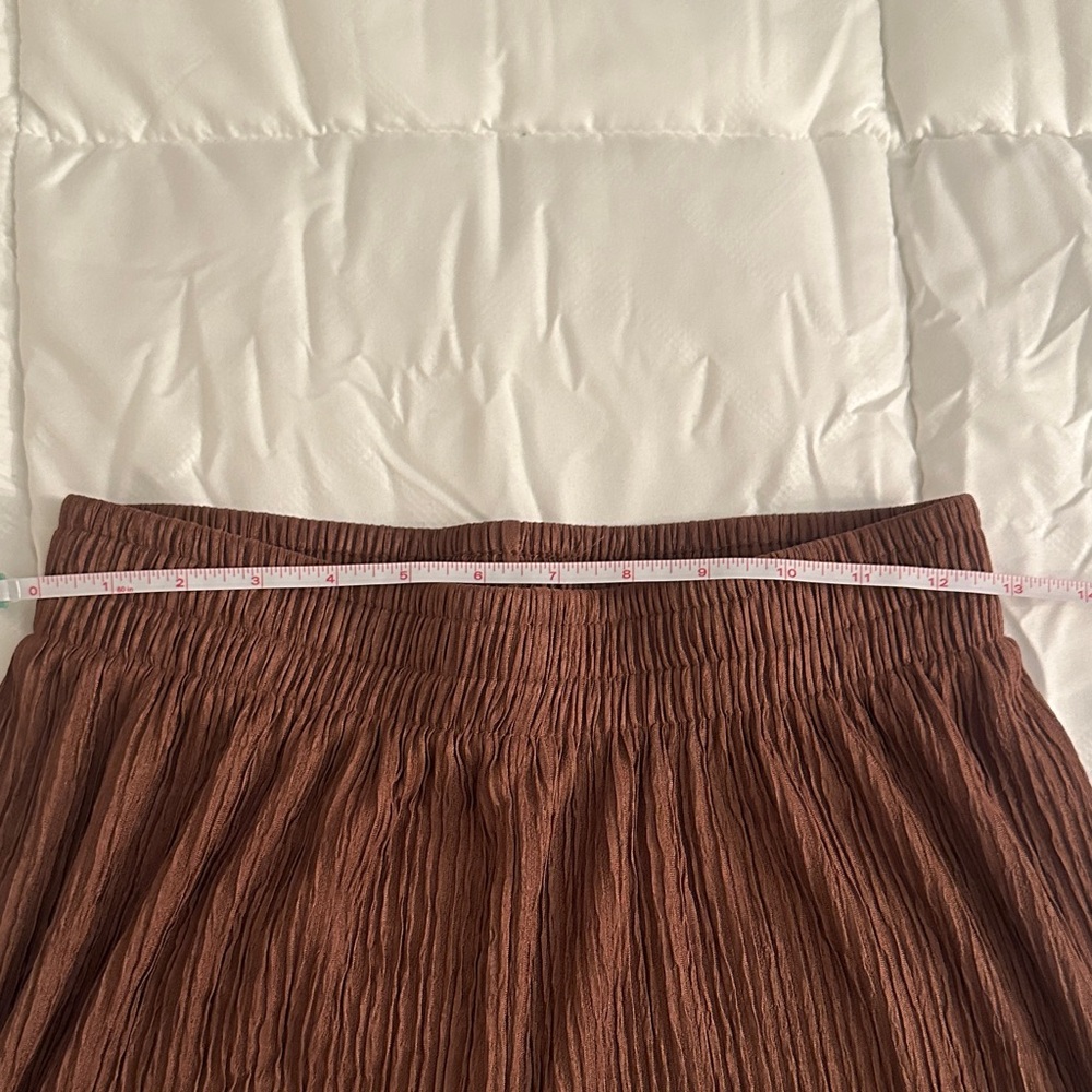 Ruched Brown Ribbed Wide-Leg Pants - Women - Picture 6 of 6
